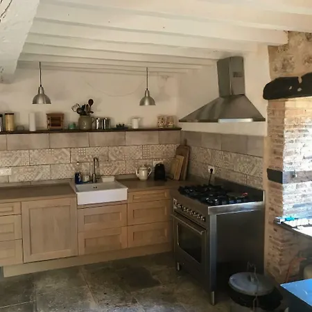 Charming Holiday Overlooking The Valley Dom wakacyjny Lapeyrouse