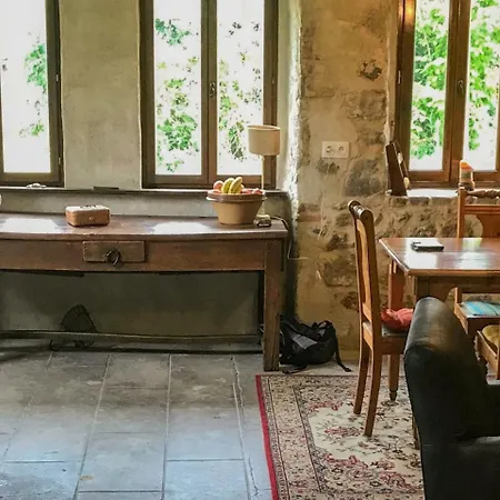 Charming Holiday Overlooking The Valley Dom wakacyjny Lapeyrouse